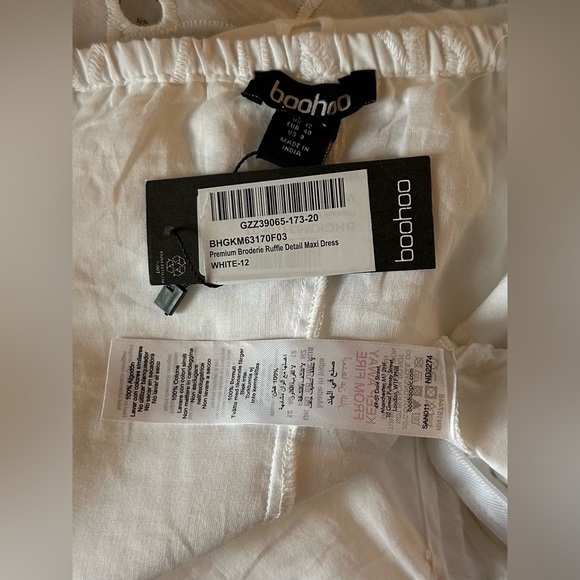 👗Boohoo - Premium Eyelet Ruffle Detail Maxi Dress, size 8 - Picture 8 of 11
